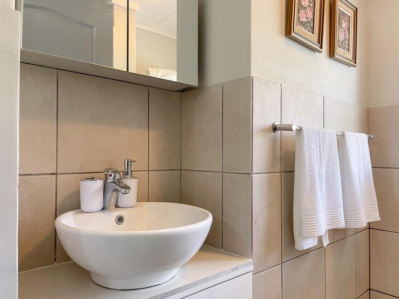 To Let 1 Bedroom Property for Rent in Hout Bay Western Cape